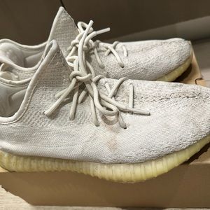 Yeezy 350 v2 triple cream white used